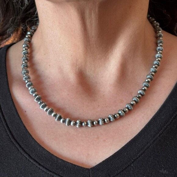 Sterling Silver Southwestern Style 4-8 mm Navajo Pearl Bead 18"- 20" Necklace - Picture 4 of 10